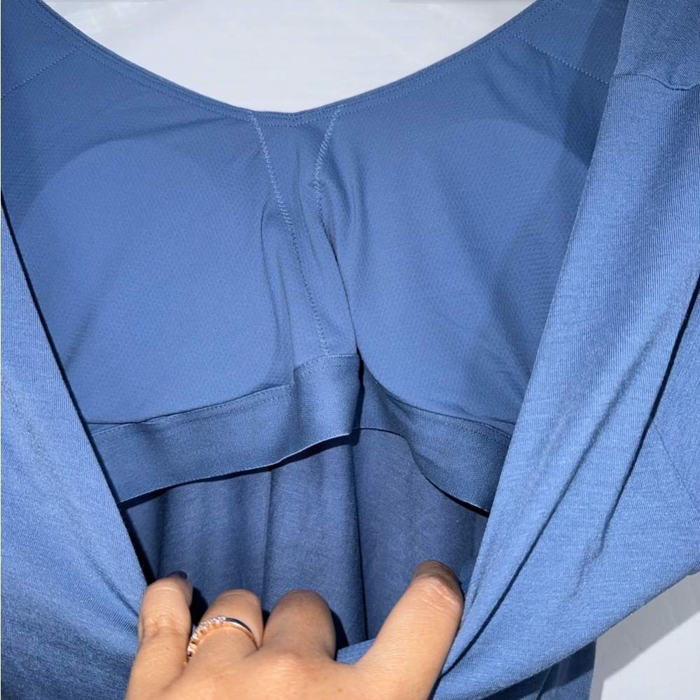 Athleta Essence Support top size medium NWT - Picture 10 of 11